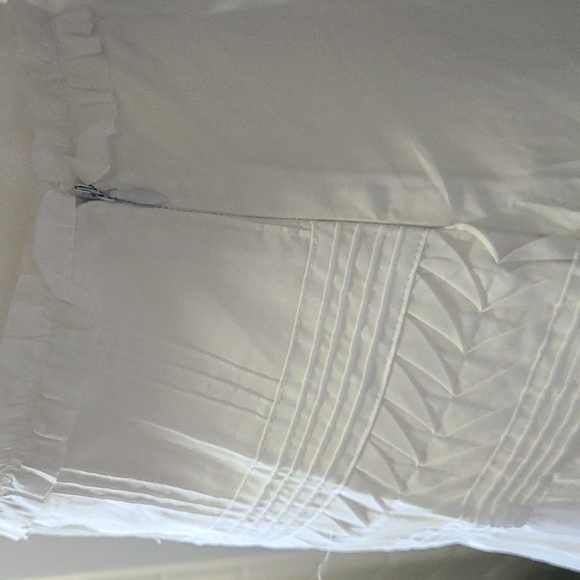 Ninety 100% cotton white skirt - Picture 3 of 11